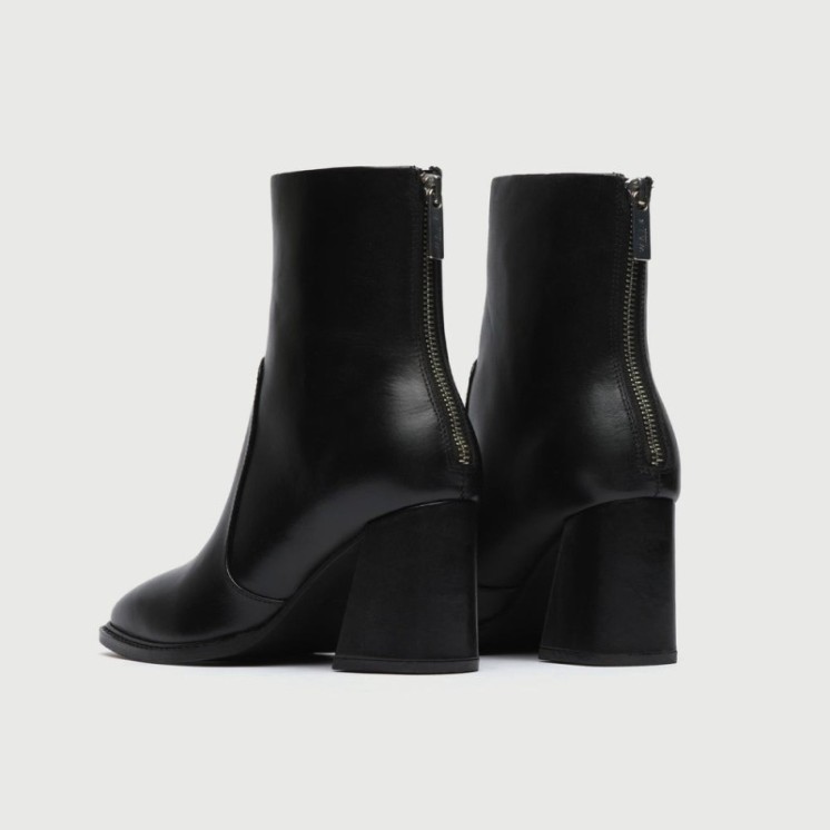 Frankie Back Zip Boot Black