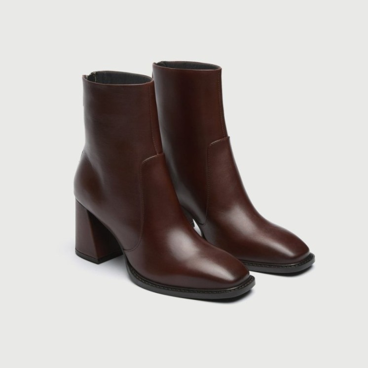 Frankie Back Zip Boot Brown