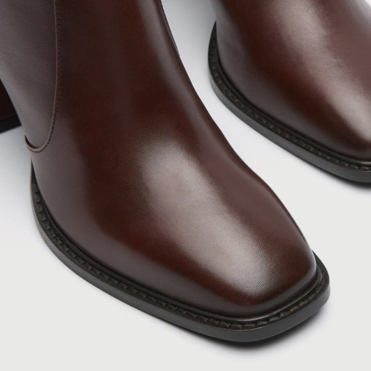 Frankie Back Zip Boot Brown