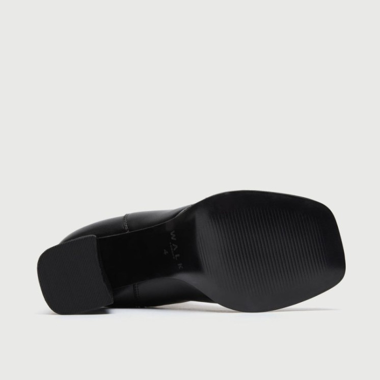 Poppy Chelsea Boot